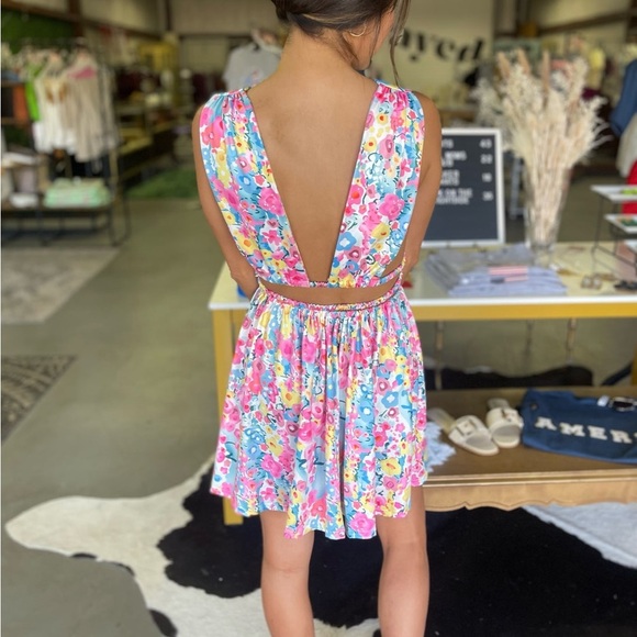 Floral V-Neck Colorful Sexy Open Back Mini Dress Size Large - Picture 3 of 16